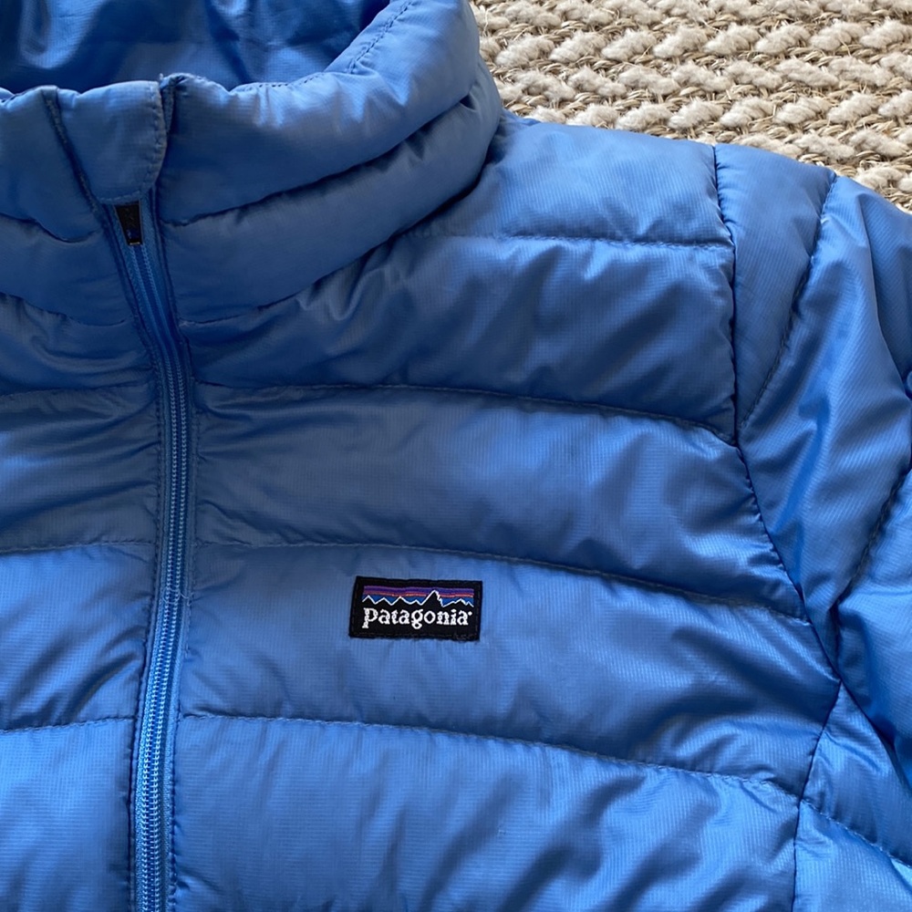Patagonia Nano down puffer great fit! For girls xl or woman small like new!